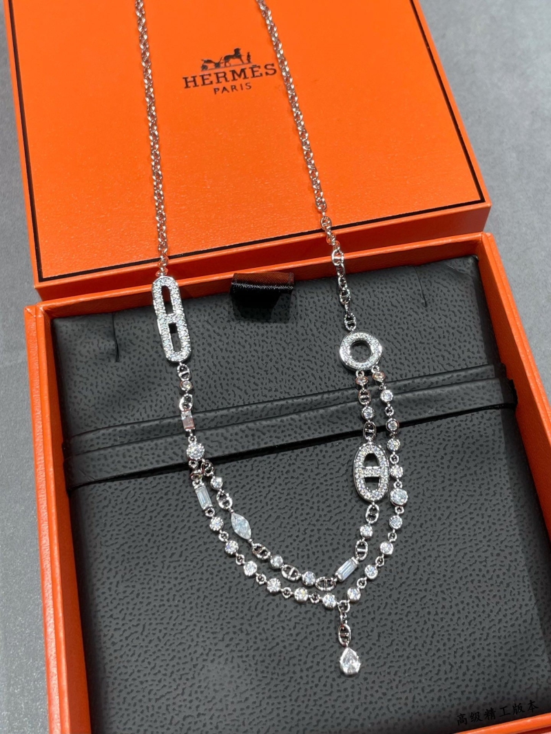 H**me5 necklaces
